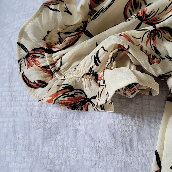 Sienna Sky blouse with puff elbow sleeves and mock neck - Picture 2 of 7